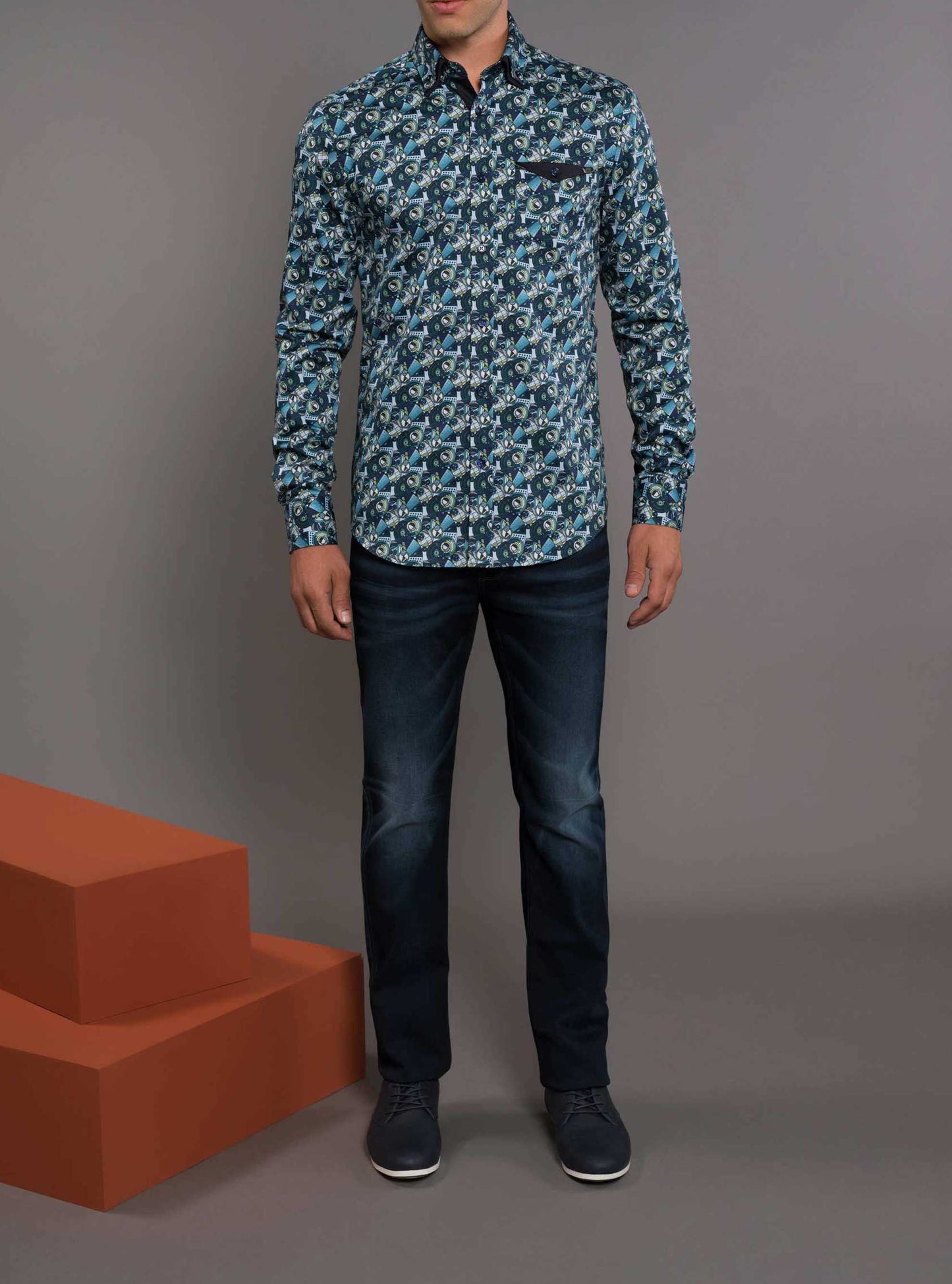 Men's casual long sleeve shirt