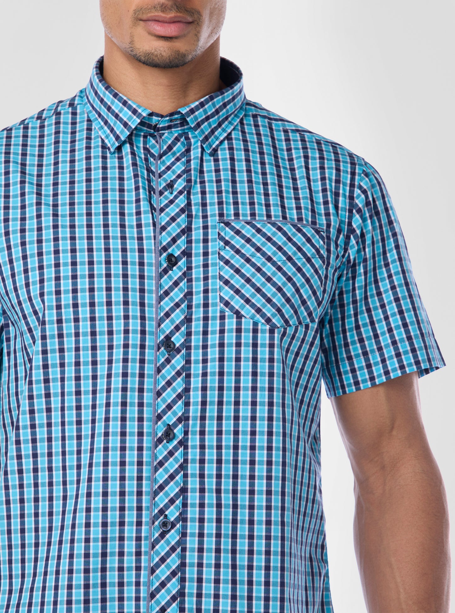 Men's casual short sleeve shirt