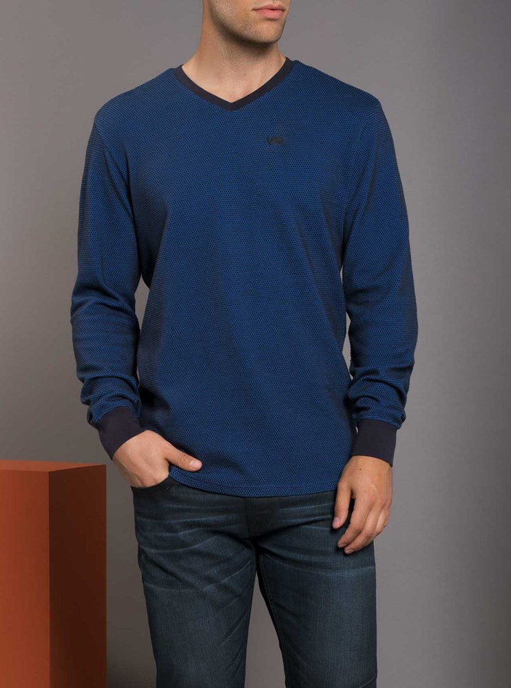 Men's v neck sweater